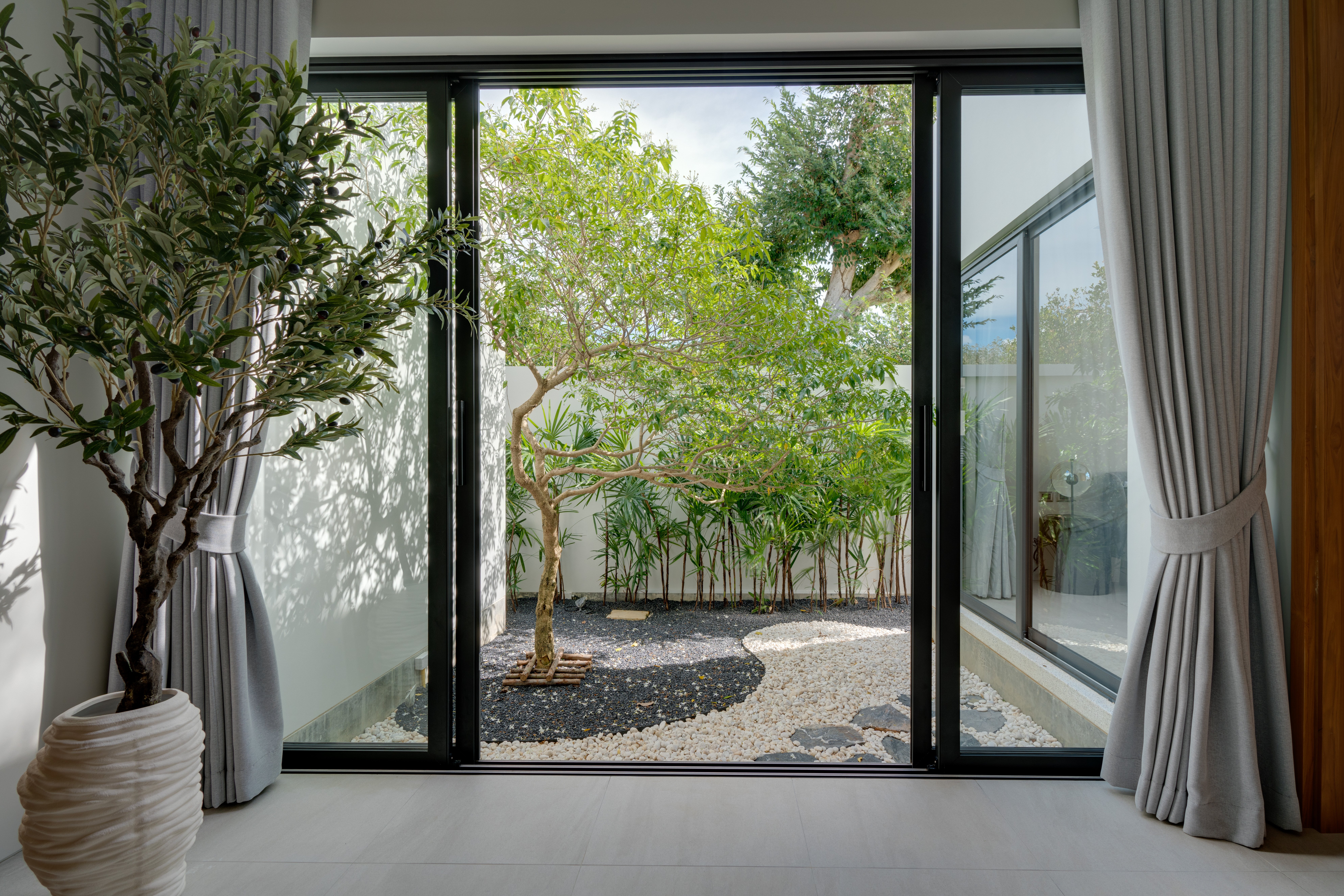 Botanica Modern Loft II 12